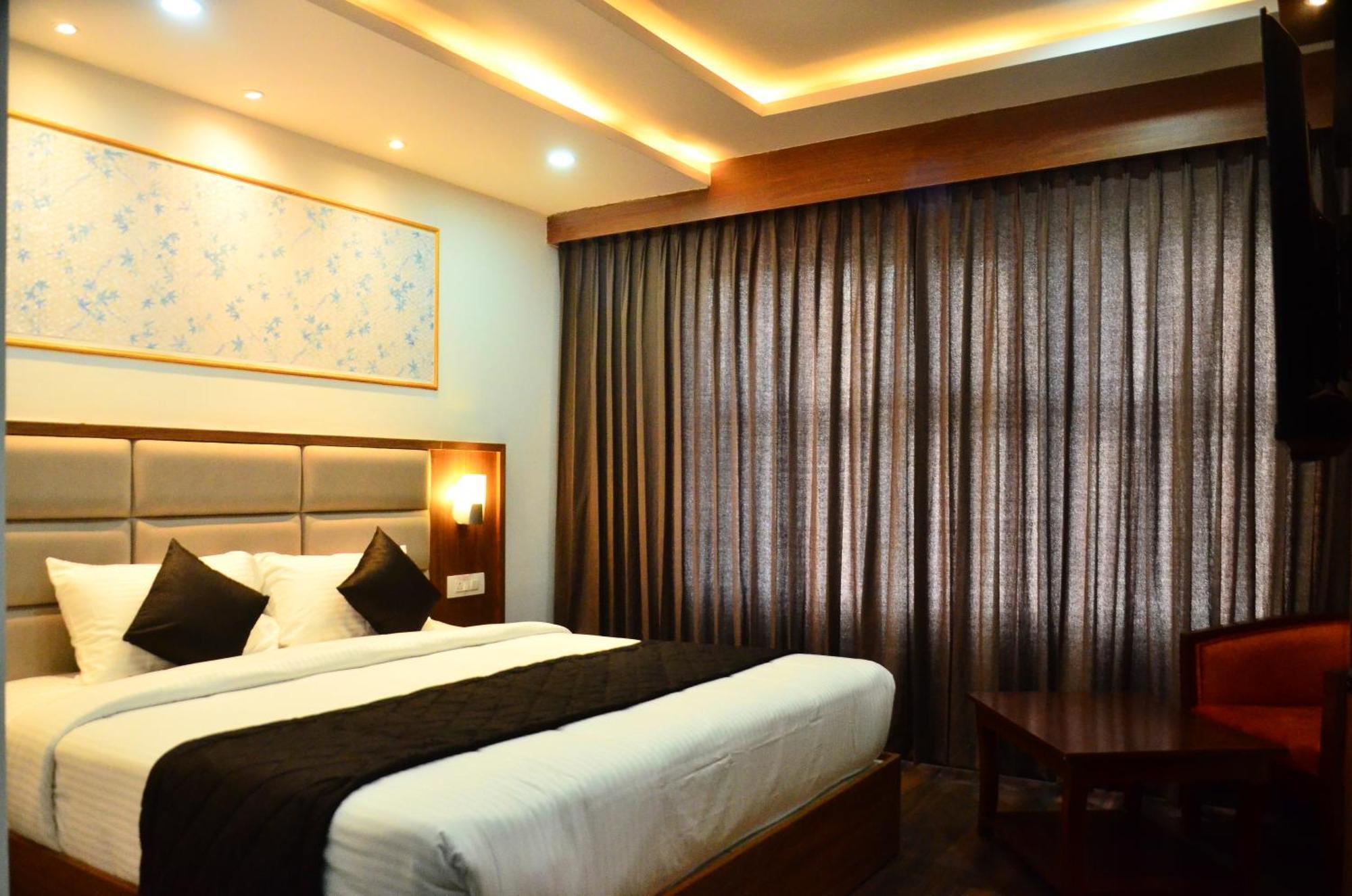 Hotel Eyrie Nest Bangalore Exterior foto